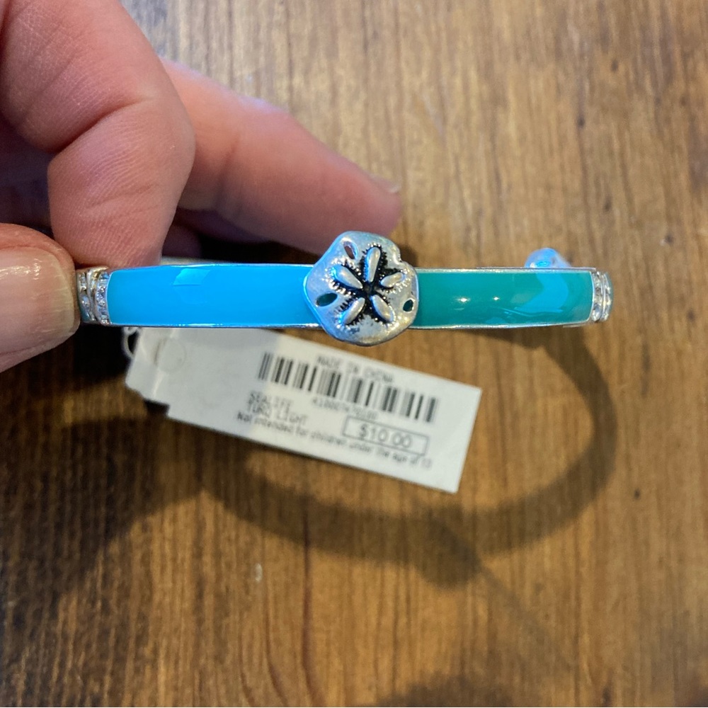 NWT bracelet turquoise and silver